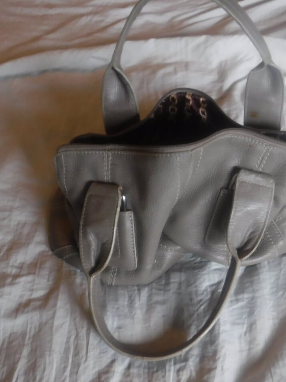 Clarks Womens Gray Tote purse leather Pre Owned